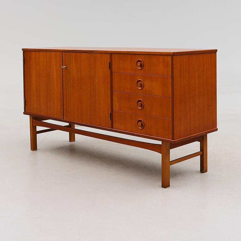 SIDEBOARD, 1900-talets andra hälft.