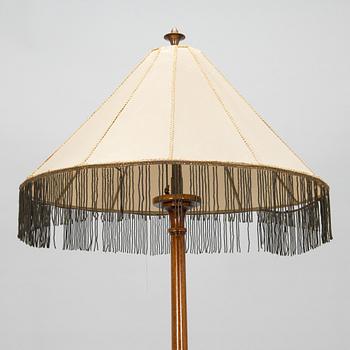 Birger Hahl, golvlampa och stolar, ett par, Finland 1920-30-tal.