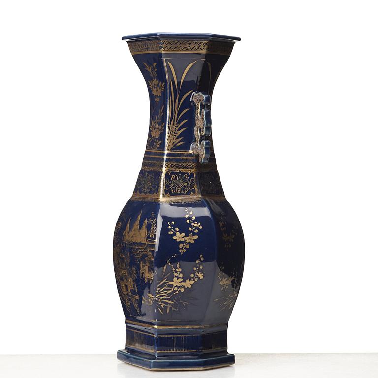 A powder blue vase, Qing dynasty, 18th/19th Century.