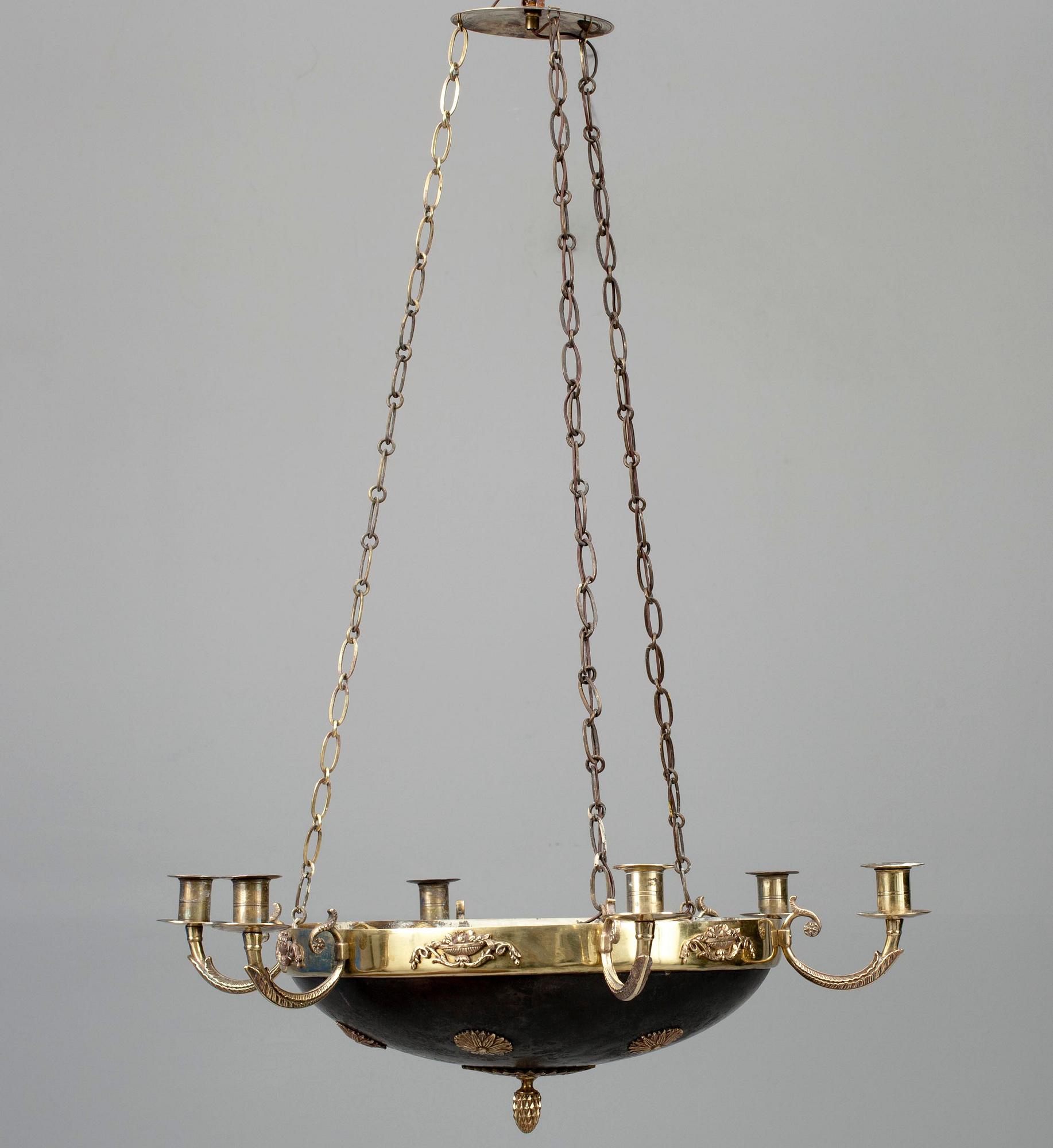 TAKAMPEL, empire, 1800-talets början. H  82.