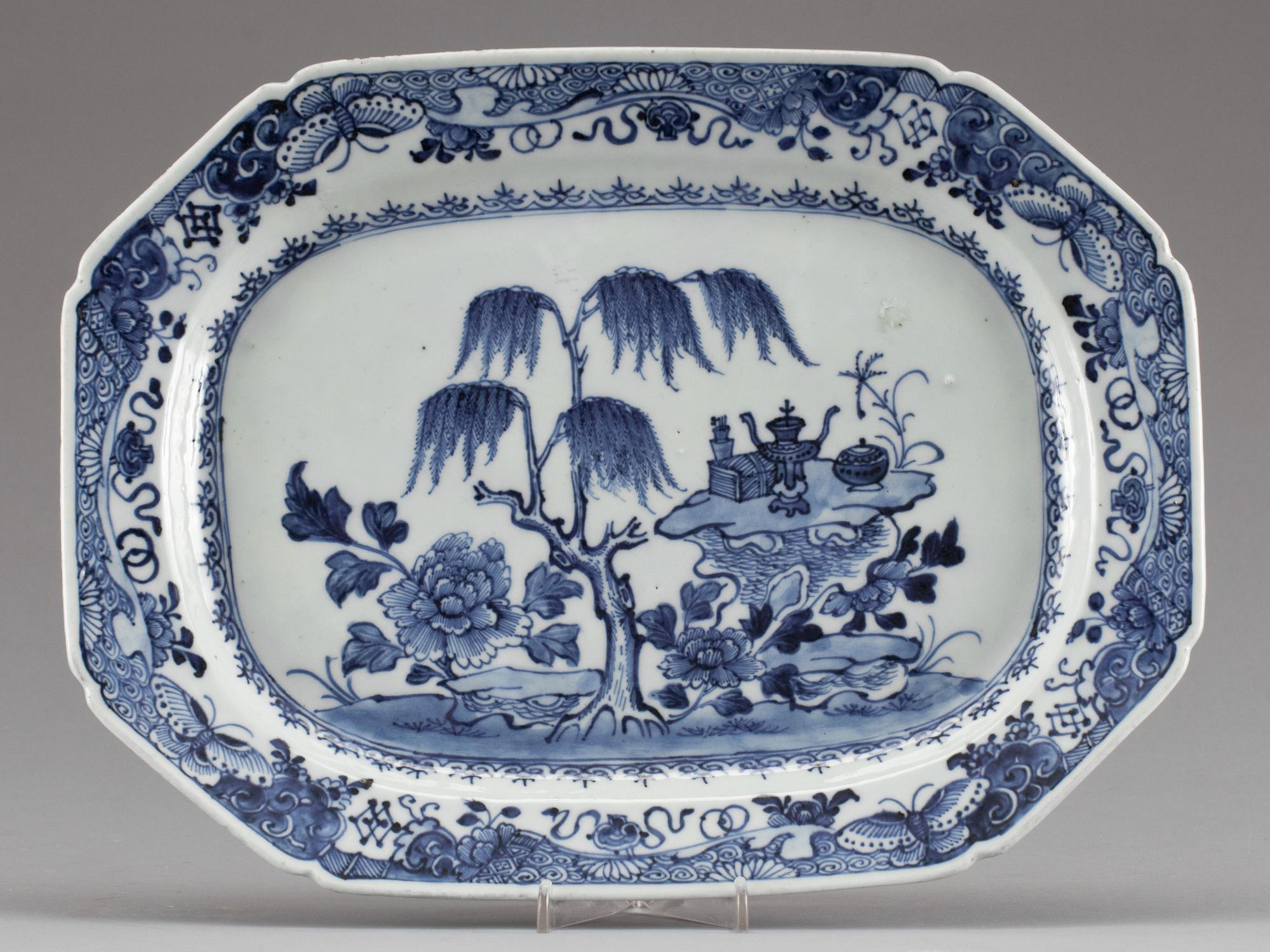 STEKFAT, porslin,  porslin, Kina, Jiaqing (1796-1820).