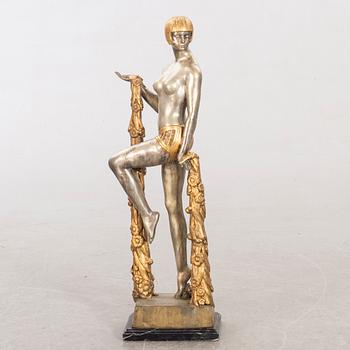 Raymonde Guerbe, an art deco sculpture, signed.