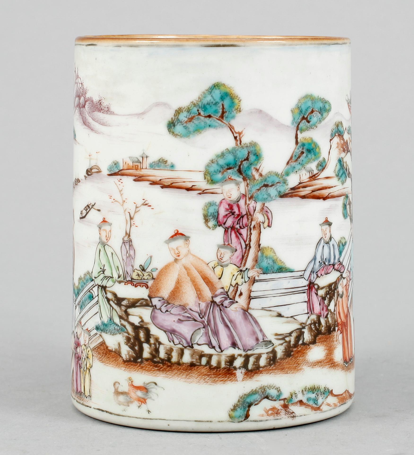 MUGG, porslin, Kina. Qianlong 1736-95.
