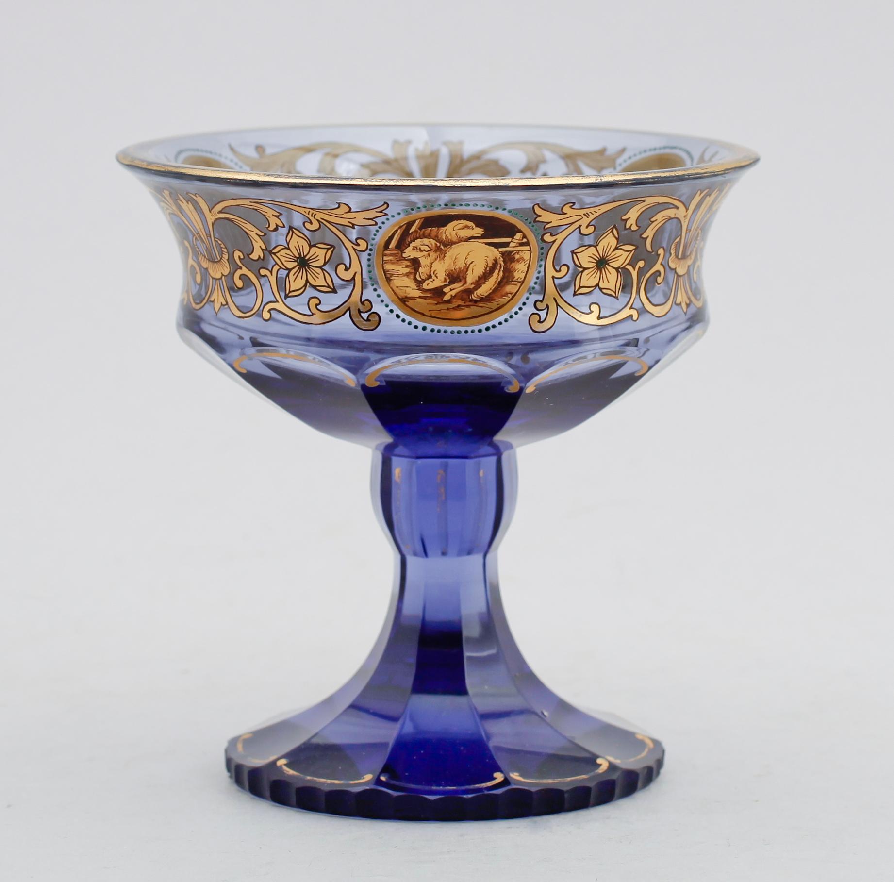 SKÅL PÅ FOT, glas, Böhmen, sekelskiftet 1900.