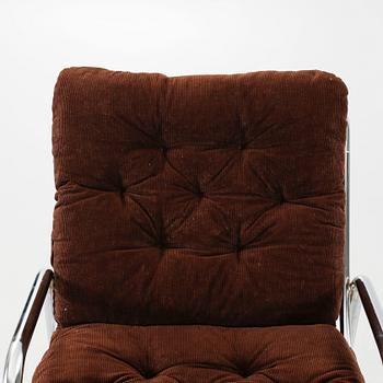 A 1970s armchair.