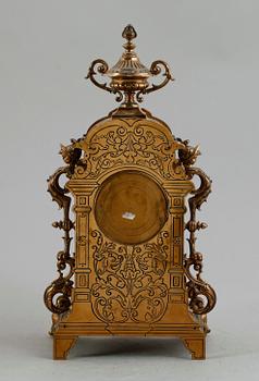 BORDSPENDYL, mässing, renässansstil, 1900-tal.