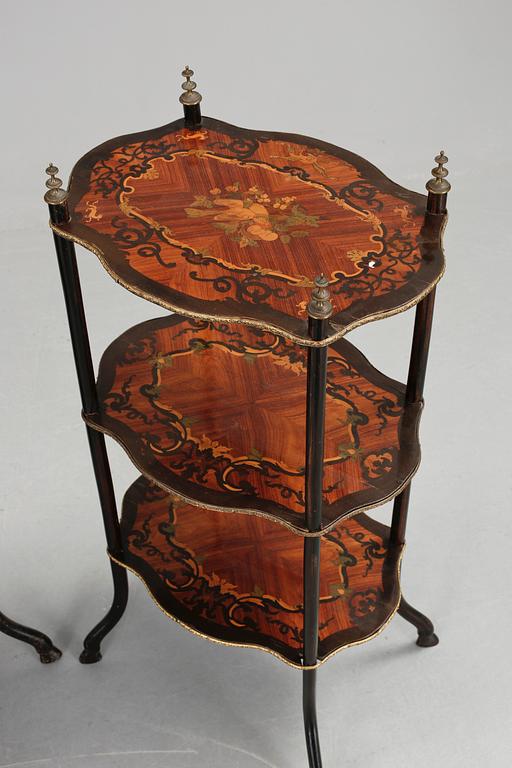 ETAGERÈR, ett par, 1800-tal.