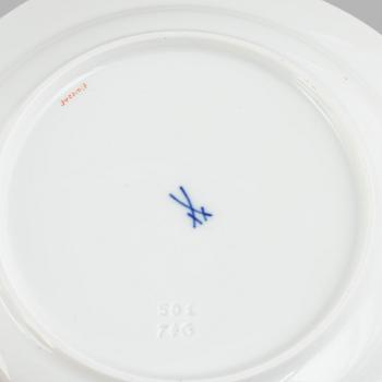 Dinner and coffee service, 72 pieces, porcelain, "Indische Malerei Grün", Meissen, Germany.