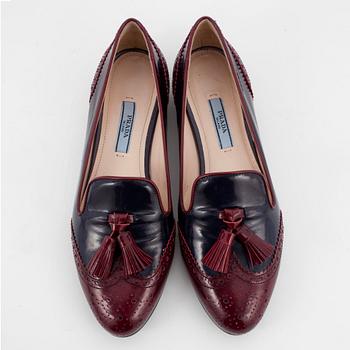 PRADA, a pair of two-toned leather loafers. Size 36.