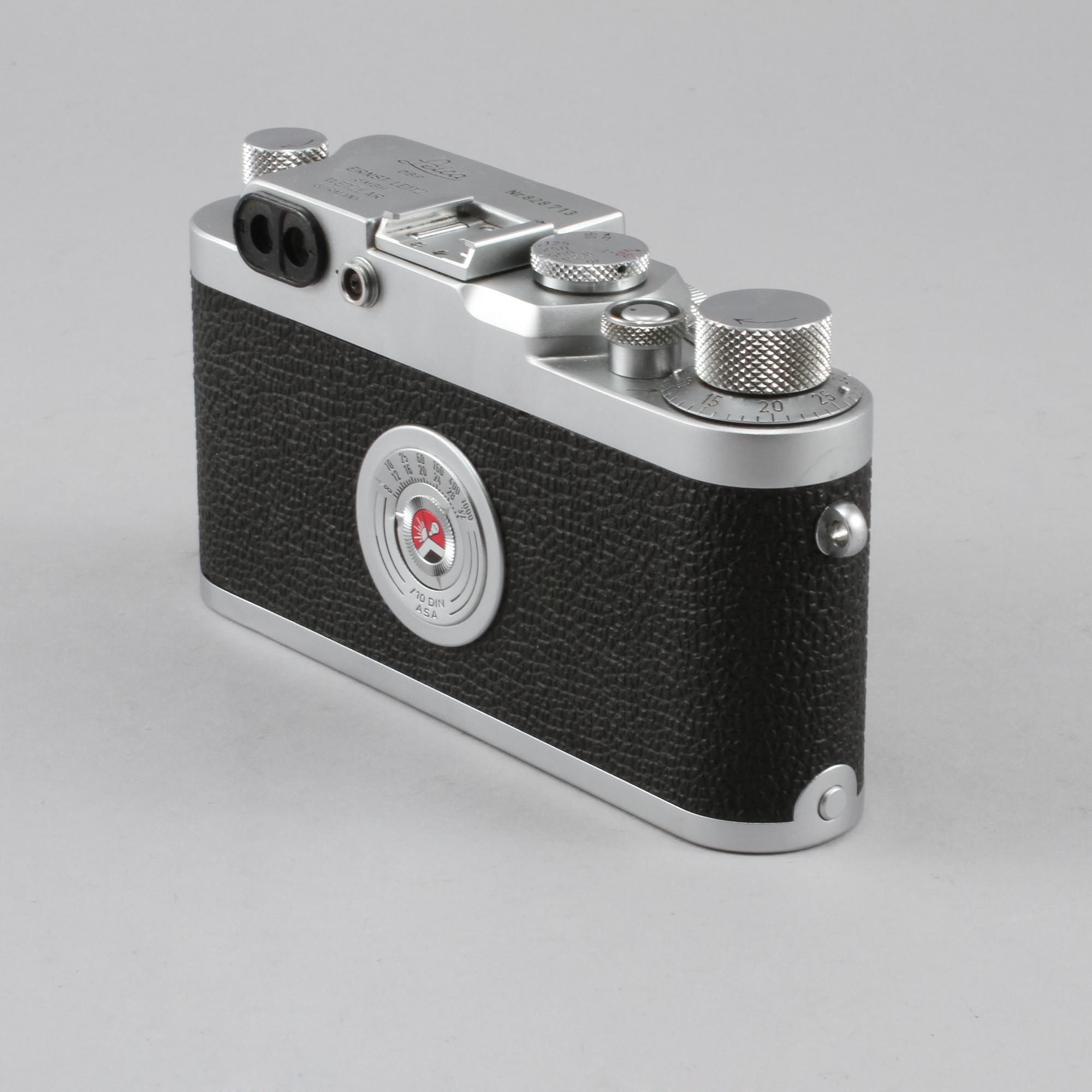 KAMERA med OBJEKTIV, Leica IIIg, nr 828713, Ernst Leitz, GMBH Wetzlar, Tyskland 1900-talets mitt.