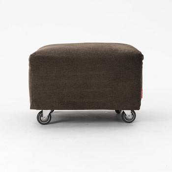 Antonio Citterio, "Nonna Maria", a pair of easy chairs and one ottoman, Flexform, Italy.