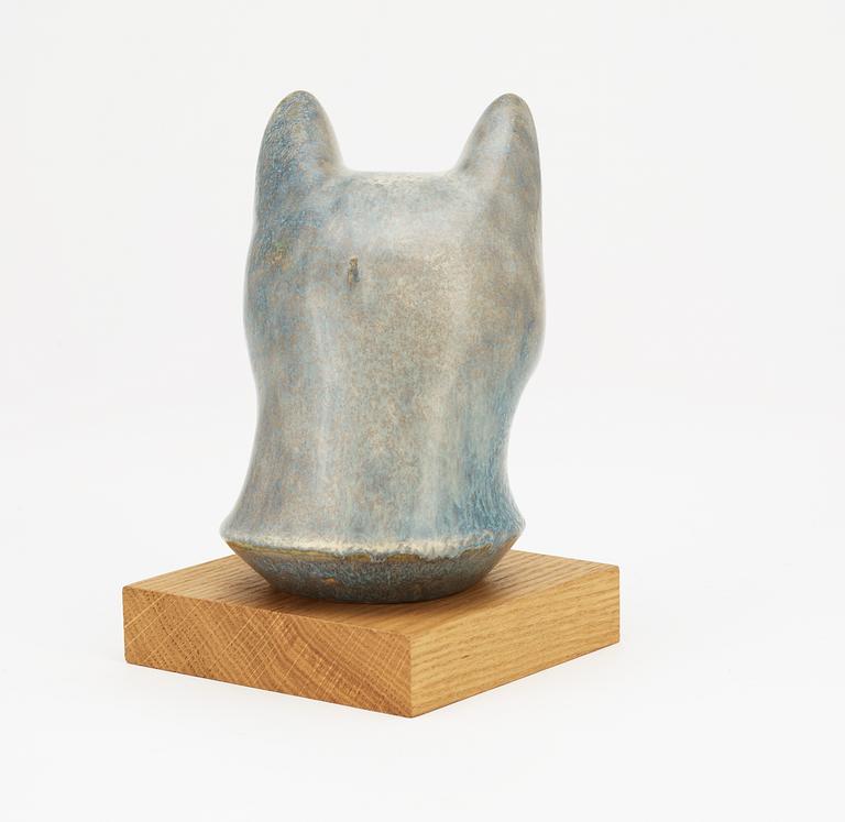 A Gunnar Nylund stoneware figure of a cat's head, Rörstrand.