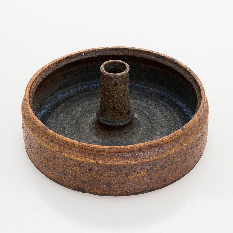Raija Tuumi, a chamotte stoneware bowl, monogram signed RT, ARABIA.