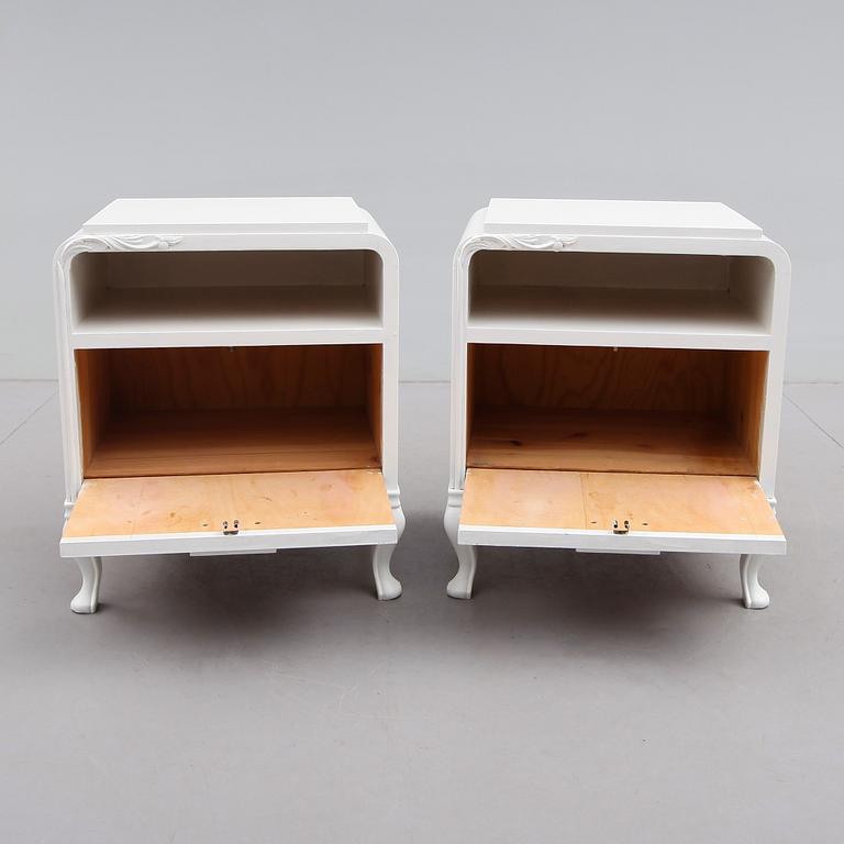SÄNGBORD, 1 par, 1930-/40-tal.