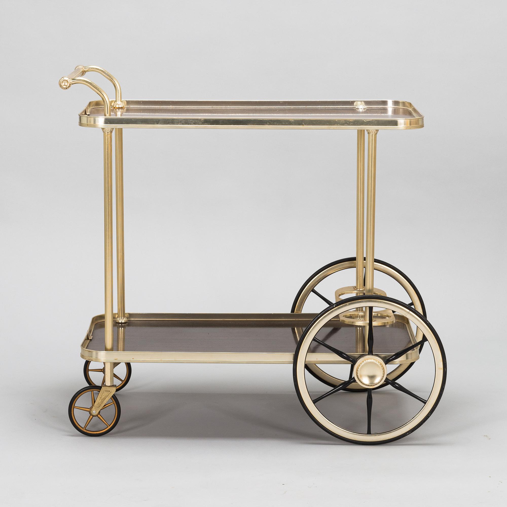 A serving trolley, last quarter of the 20th century.