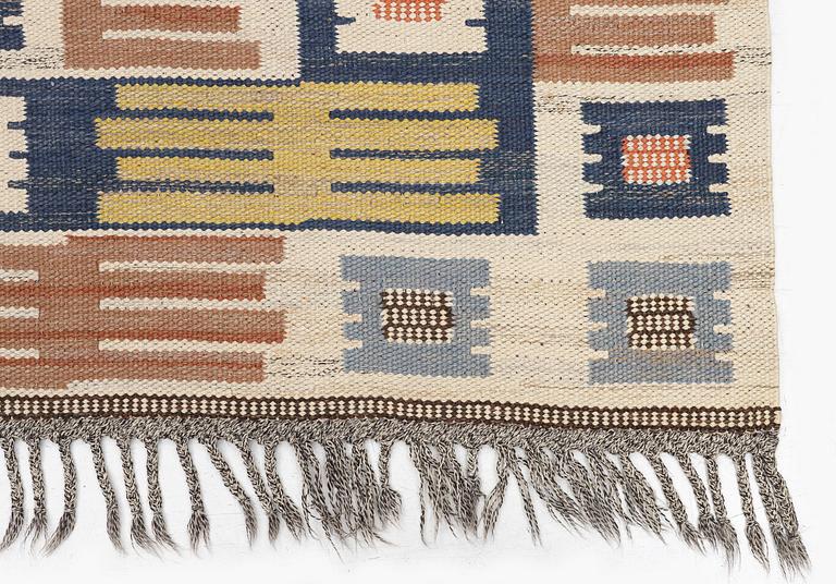 Märta Måås-Fjetterström, a "Porslinsmattan" carpet, flat weave, c. 205 x 140 cm, signed AB MMF.