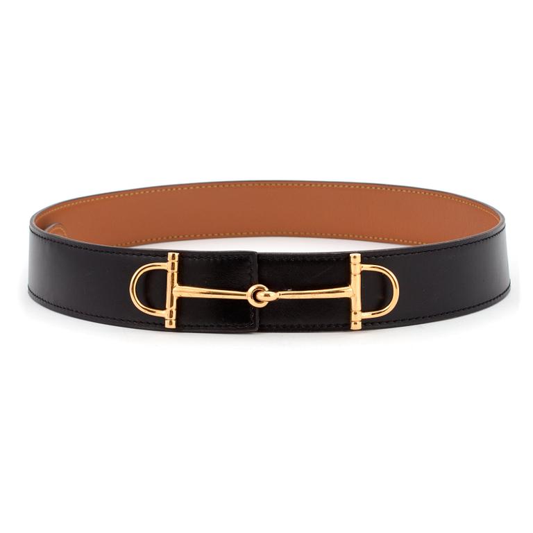 HERMÈS, a black leather belt.