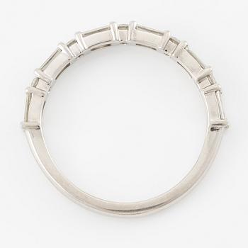 Ring platina med baguette- och runda briljantslipade diamanter, Emma Engelbert.