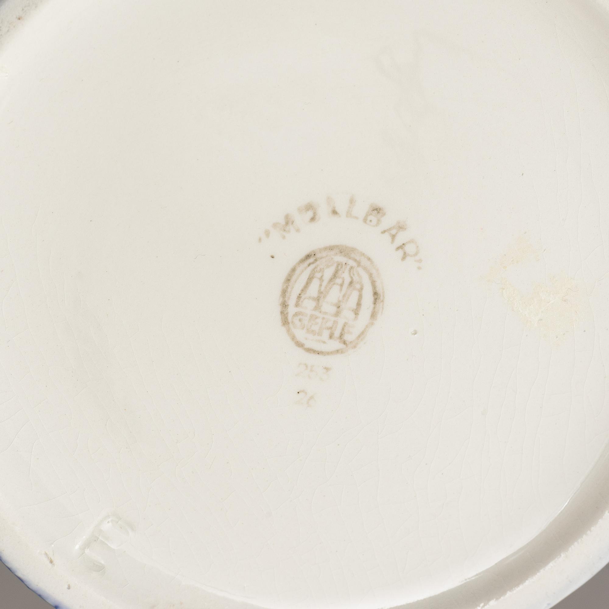A 24 piece service from "Vinranka" and "Mullbär", Gefle Porslinsfabrik.