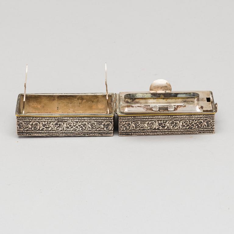 LEVI & SALAMAN etui för uppvärmning av locktång, silver, Birmingham 1901.