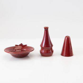 Anita Nylund, 8 pieces of Jie ceramics.