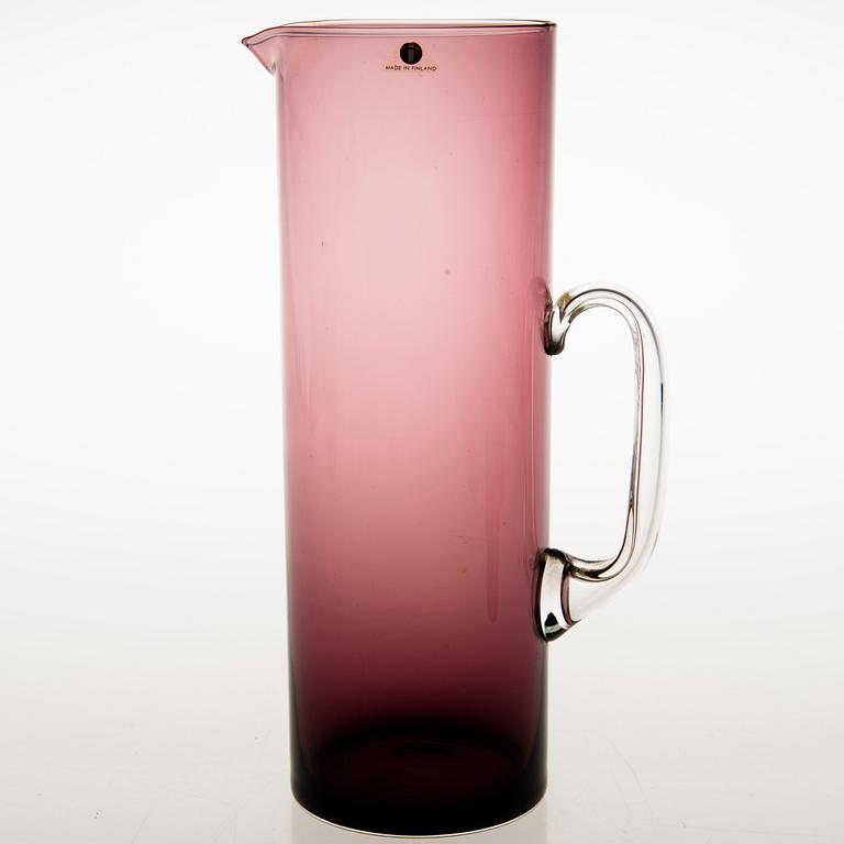 TIMO SARPANEVA, A PITCHER, 11+4 DRINKING GLASSES and A VASE, Iittala.