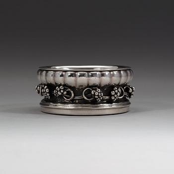 GEORG JENSEN, coaster, Köpenhamn, 1918 -ca 1927, 830/1000 silver,