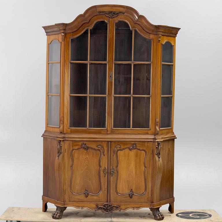 Vitrinskåp, troligen Holland, 1800-tal.