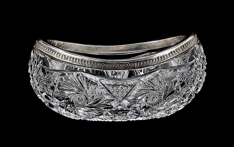 JARDINJÄR, kristall samt silver, 1900-talets första hälft.