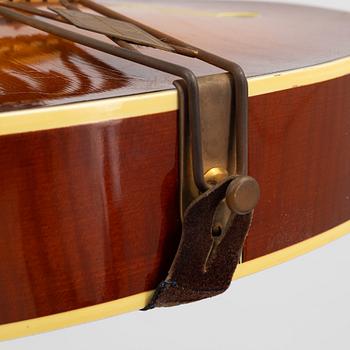 Levin, akustisk gitarr, "modell 320", Sverige 1957.