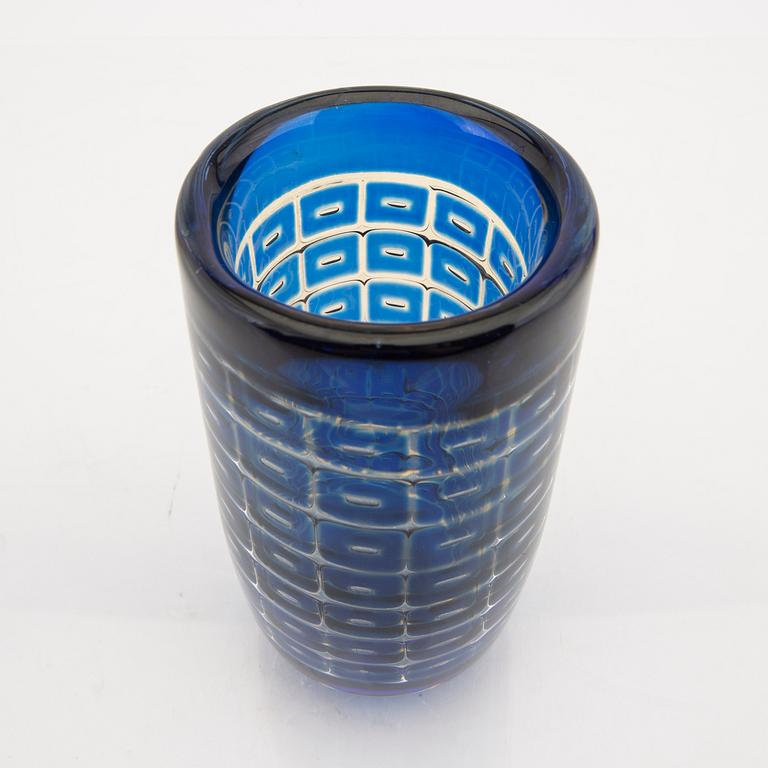 Edvin Öhrström, a signed Ariel 1955 glass vase Orrefors.