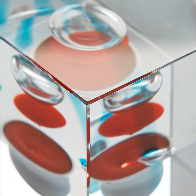 Oiva Toikka, a glass cube, signed Oiva Toikka Nuutajärvi.