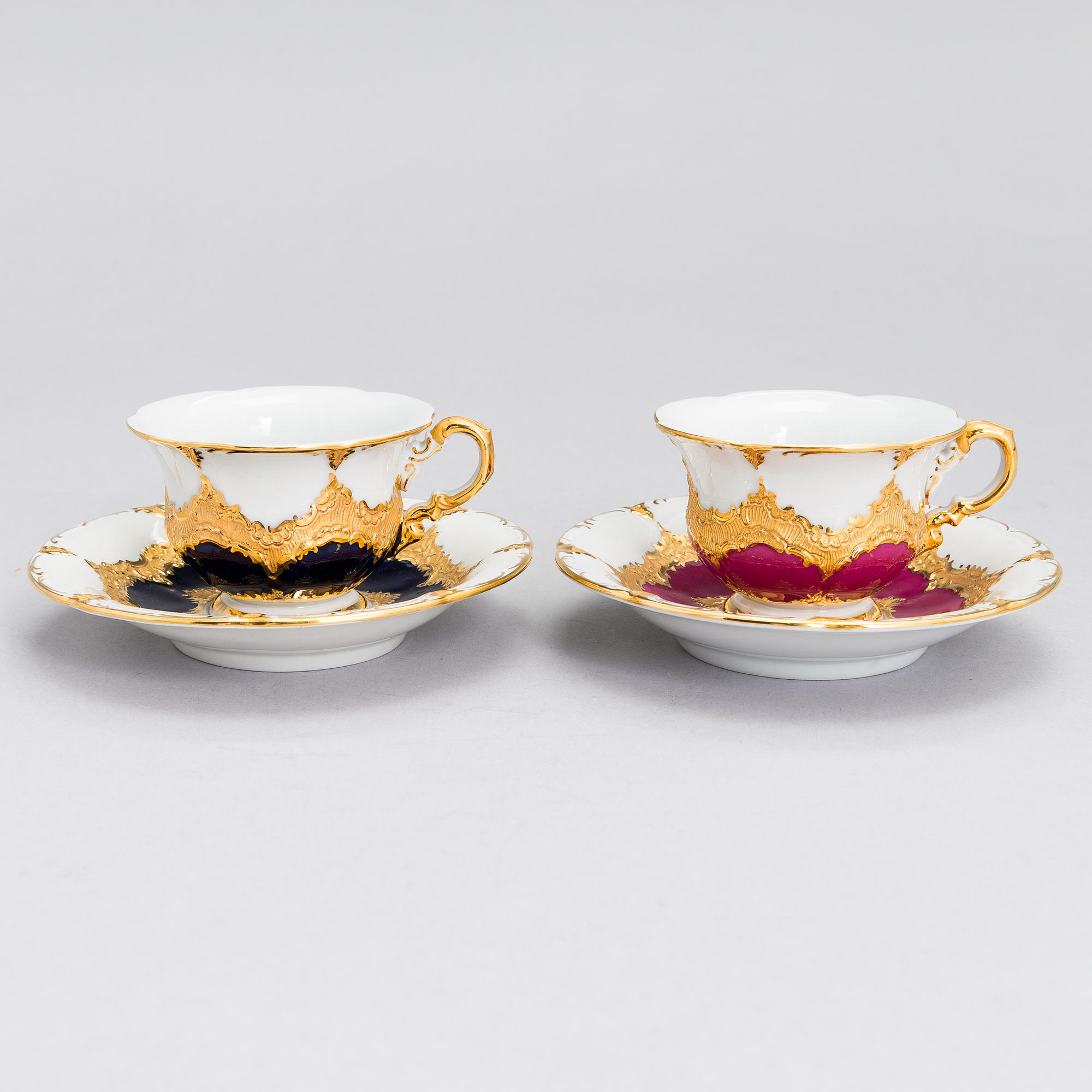 A set of 20th century eight Meissen porcelain objects.