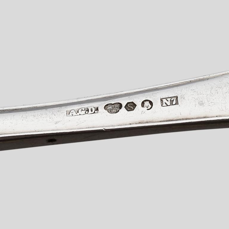 PARTI BESTICK, 20 st, silver, "Svensk spets" samt "Vasa", bla CG Hallberg, Stockholm, 1915. Tot vikt ca 1185g.