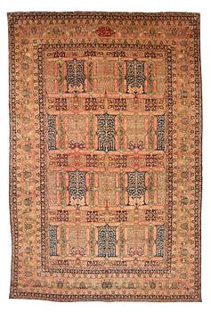 276. A carpet, semi-antique Kerman Laver, ca 524 x 344 cm.