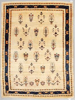 A rug, Kashkooli, ca 216 x 157 cm.