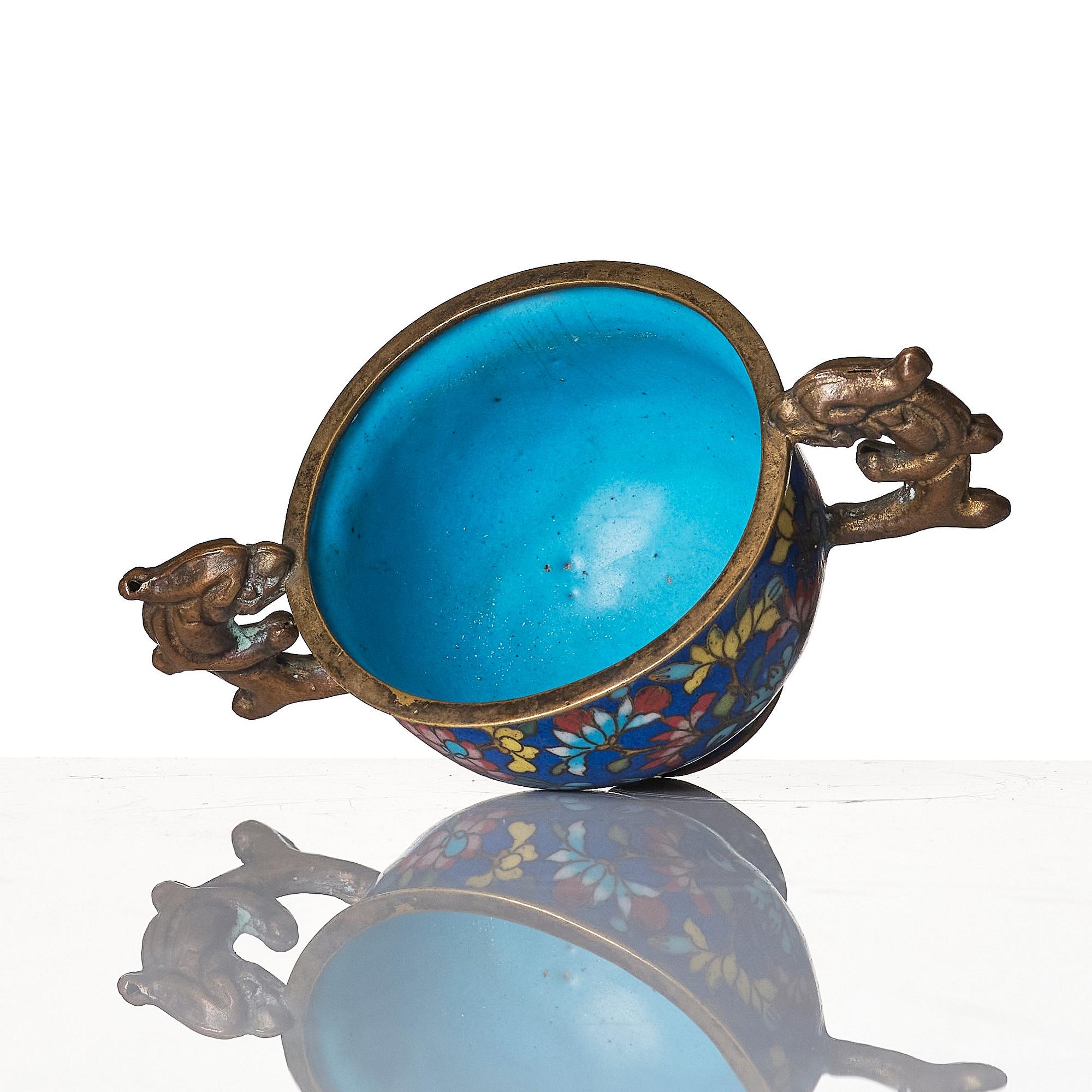 Kopp, cloisonné. Qingdynastin, 1800-tal.