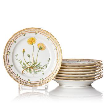 374. A set of eight Royal Copenhagen 'Flora Danica' dishes, Denmark, 20th Century.