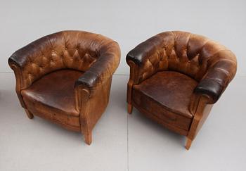 FÅTÖLJER, 1 par, Chesterfield, 1900-talets första hälft.
