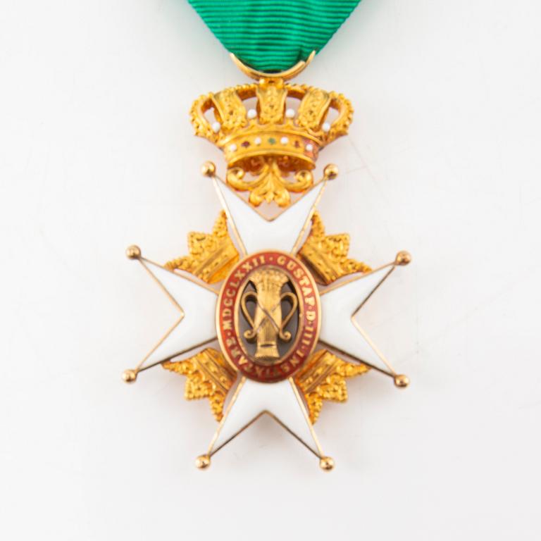 Order of Vasa, Knight's badge, 18K gold and enamel, C. F. Carlman.