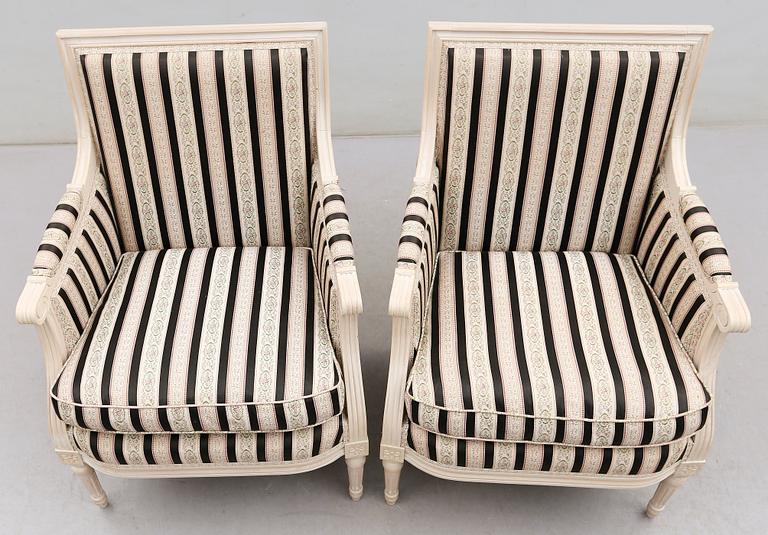 FÅTÖLJER, 1 par, gustaviansk stil, 1900-talets andra hälft.