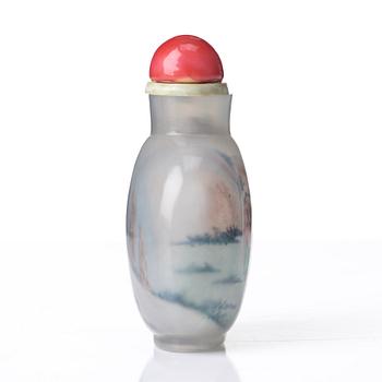 A inside painted snuff bottle with stopper, China, circa 1900.