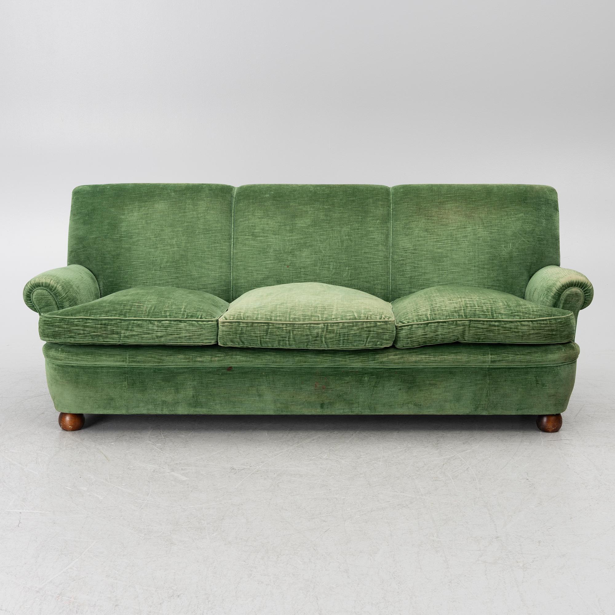 Josef Frank, a model 703  sofa, Firma Svenskt Tenn.