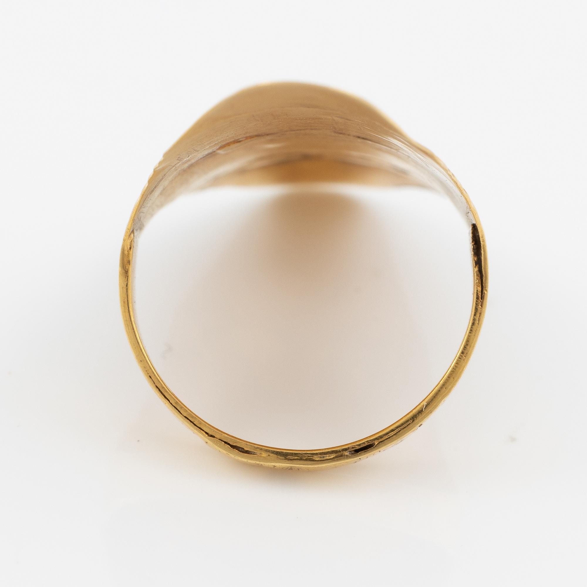 Ringar, 2 st, 18K guld med emalj.