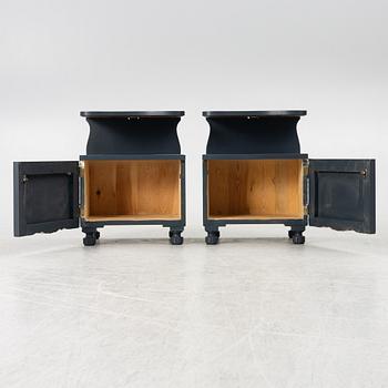 Sängbord, ett par, omkring 1900-talets mitt.