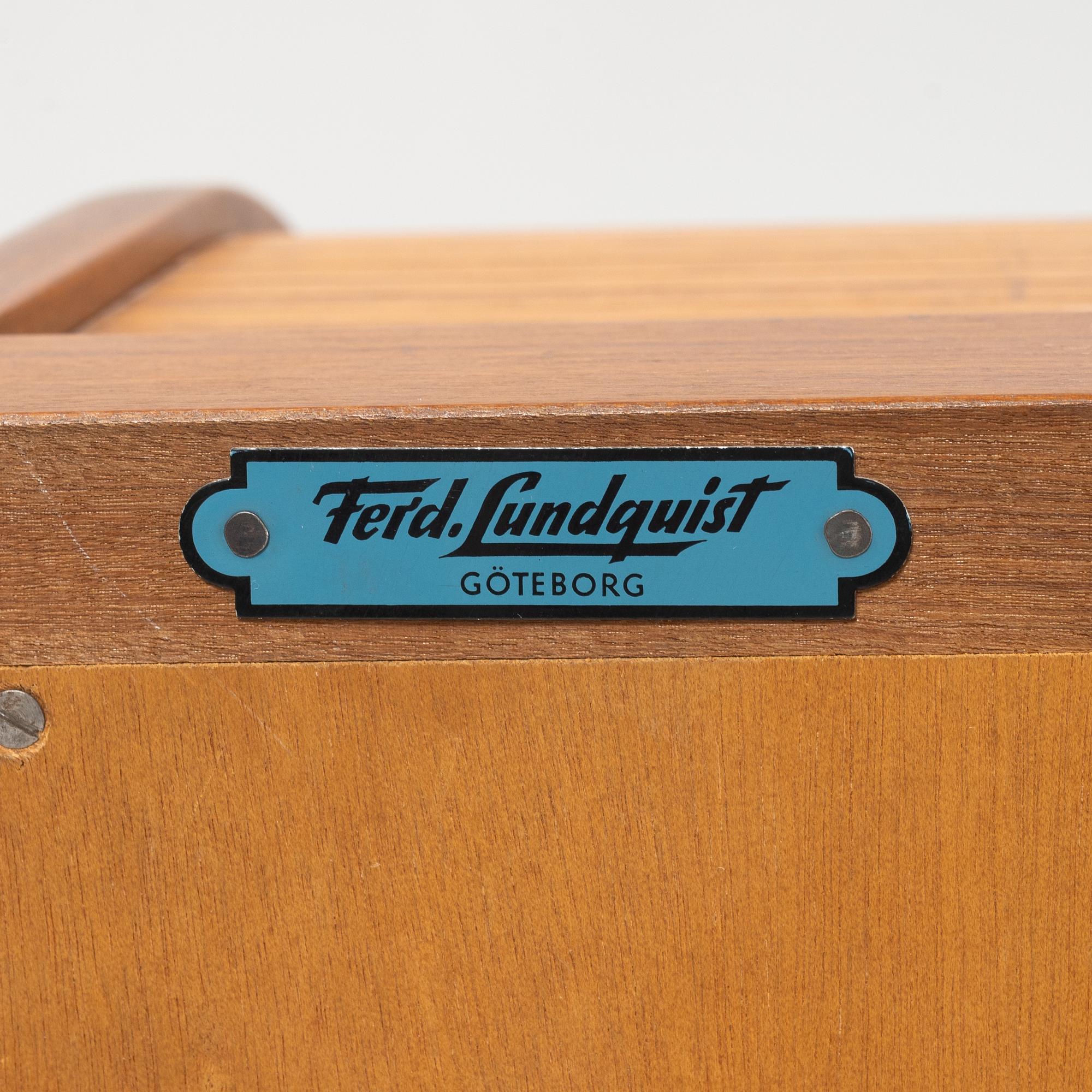 Sideboard, Ferdinand Lundqvist Göteborg, 1900-talets mitt .