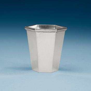 A Wiwen Nilsson sterling vase, Lund 1958.