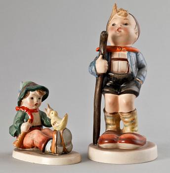 FIGURINER, 2 st, porslin, Hummel, Goebel, Tyskland, design 1930-tal.