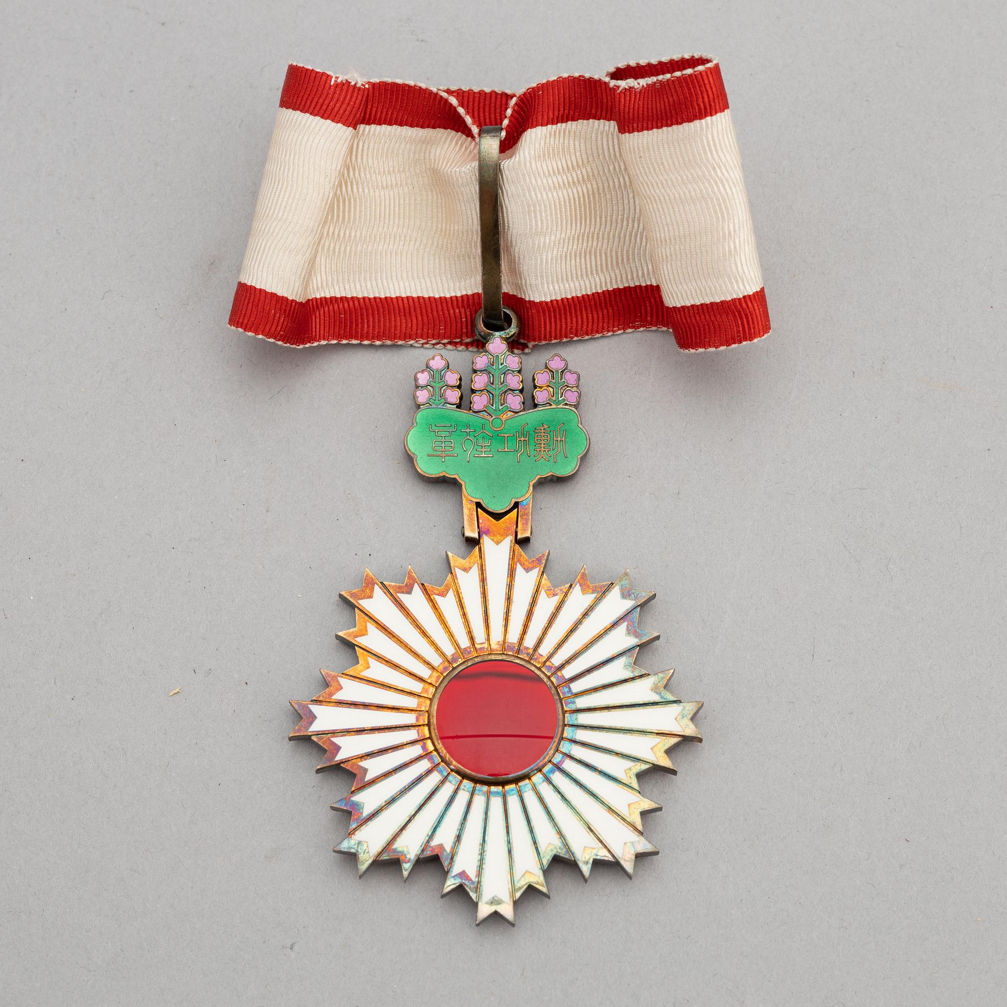 Order of the rising sun, Japan, third class. - Bukowskis