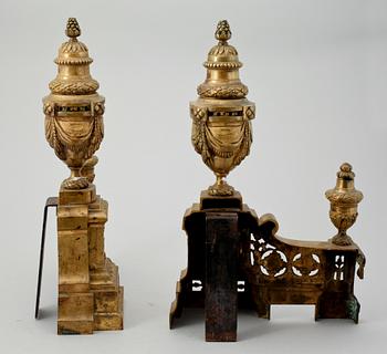 ELDHUNDAR, ett par, Louis XVI stil, 1800-tal.